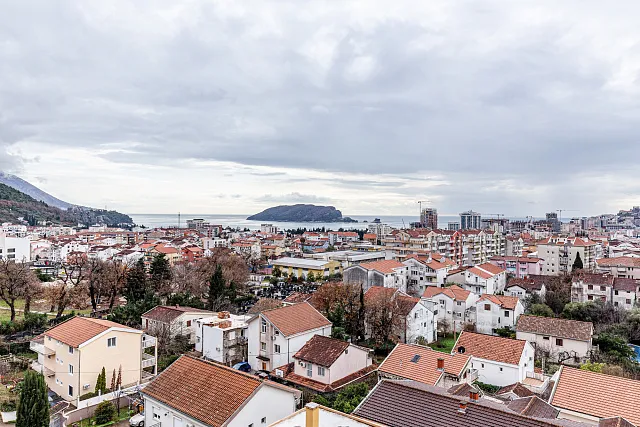 Apartments in a newly built building in the center of Budva